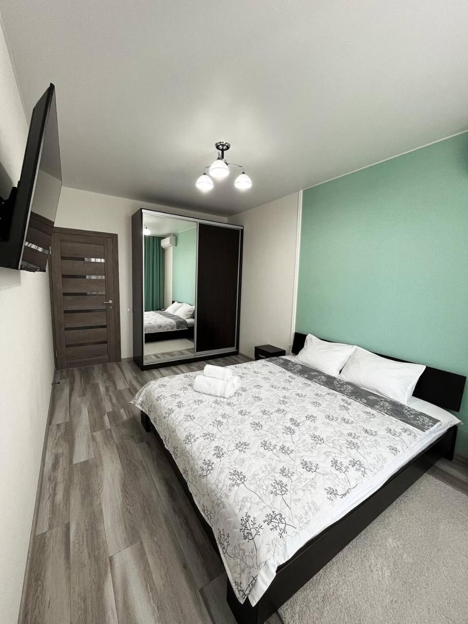 Apartment зелений оксамит 1-к у центрі - мережа Helen *