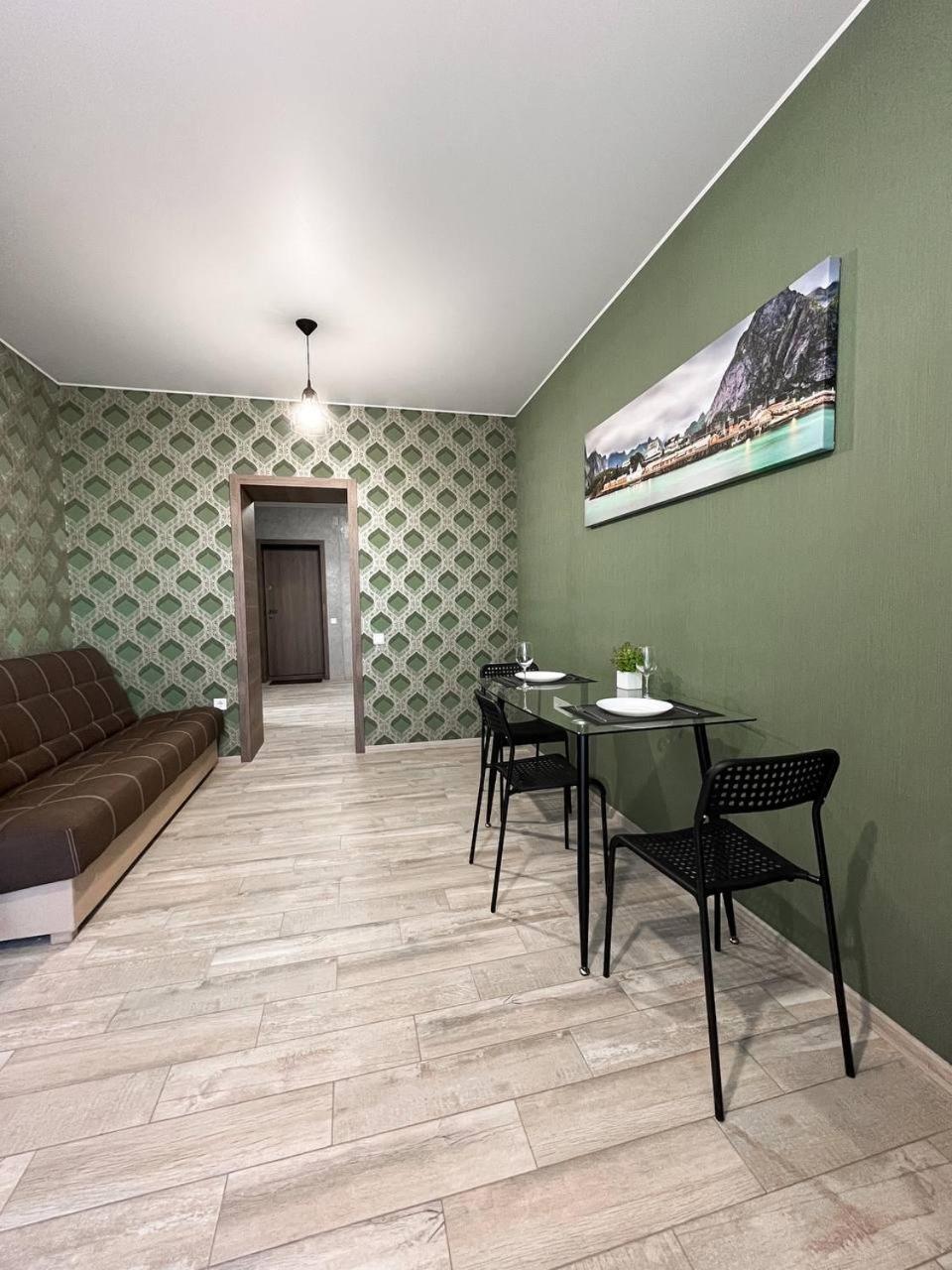 зелений оксамит 1-к у центрі - мережа Helen Apartment Poltava